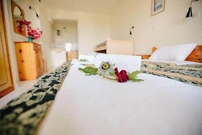 Avra Paradise Aparthotel