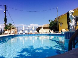 Avra Paradise Aparthotel