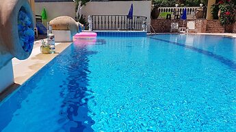 Avra Paradise Aparthotel