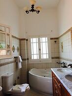 Avra Paradise Aparthotel