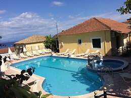 Avra Paradise Aparthotel