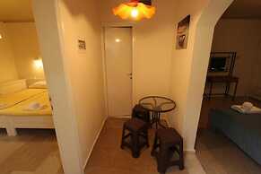 Avra Paradise Aparthotel