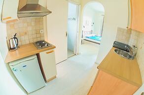 Avra Paradise Aparthotel