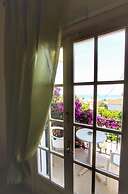 Avra Paradise Aparthotel