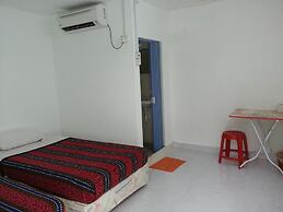 ET Budget Guest House
