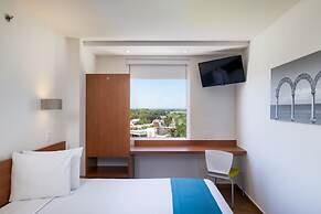 One Puerto Vallarta Aeropuerto