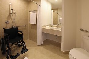 One Puerto Vallarta Aeropuerto