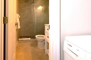 Dolphin Cove - Adults Only