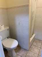 OYO Wave Crest Hotel