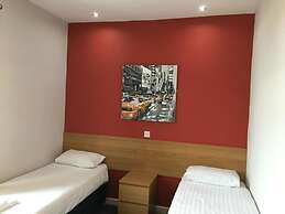 OYO Wave Crest Hotel