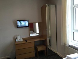 OYO Wave Crest Hotel