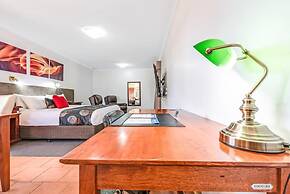 The Georgian Motor Lodge