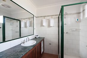 The Georgian Motor Lodge