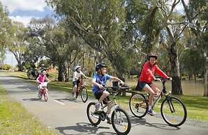 The Georgian Motor Lodge