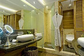 La Divina by Aldea Thai