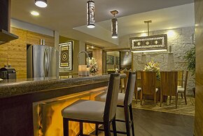 La Divina by Aldea Thai