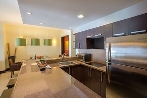 La Divina by Aldea Thai