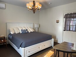 The Whitetail and Suites