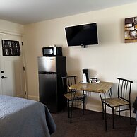 The Whitetail and Suites
