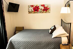 The Whitetail and Suites