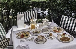 Augustus Hotel & Resort