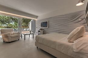 Augustus Hotel & Resort