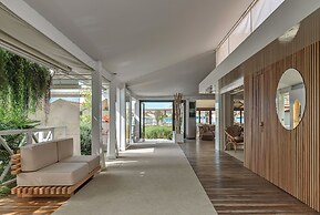 Augustus Hotel & Resort