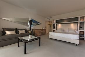 Augustus Hotel & Resort