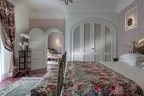 Augustus Hotel & Resort