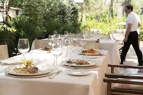 Augustus Hotel & Resort