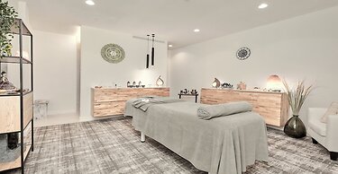 Hotel Baobab Suites