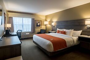 Amsterdam Inn & Suites, an Ascend Collection Hotel