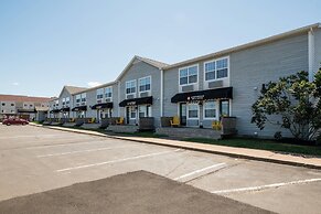 Amsterdam Inn & Suites, an Ascend Collection Hotel