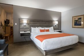 Amsterdam Inn & Suites Moncton