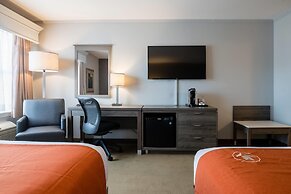 Amsterdam Inn & Suites, an Ascend Collection Hotel