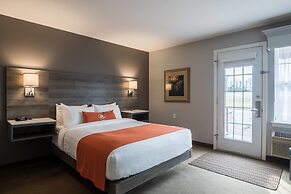 Amsterdam Inn & Suites, an Ascend Collection Hotel