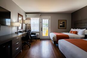 Amsterdam Inn & Suites, an Ascend Collection Hotel