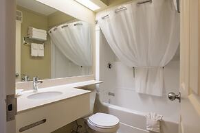 Amsterdam Inn & Suites Moncton