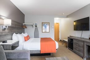 Amsterdam Inn & Suites, an Ascend Collection Hotel