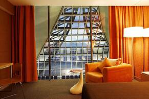 Miracle Transit Hotel