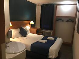 Glisy Hotel