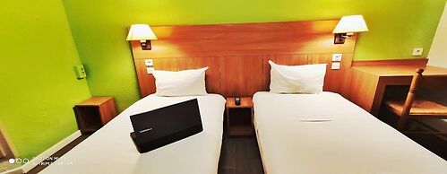 Glisy Hotel