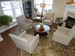 Amsterdam Inn & Suites Sussex