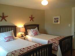 Sands by the Sea Motel