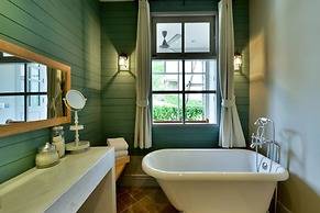 Thames Valley Khao Yai