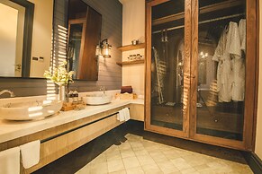 Thames Valley Khao Yai