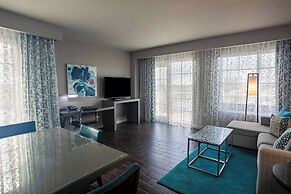 Wyndham Grand Jupiter at Harbourside Place