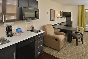 Candlewood Suites Eugene Springfield, an IHG Hotel