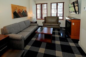 Heavenly Village Condos - Grand Residence