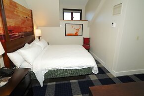 Heavenly Village Condos - Grand Residence